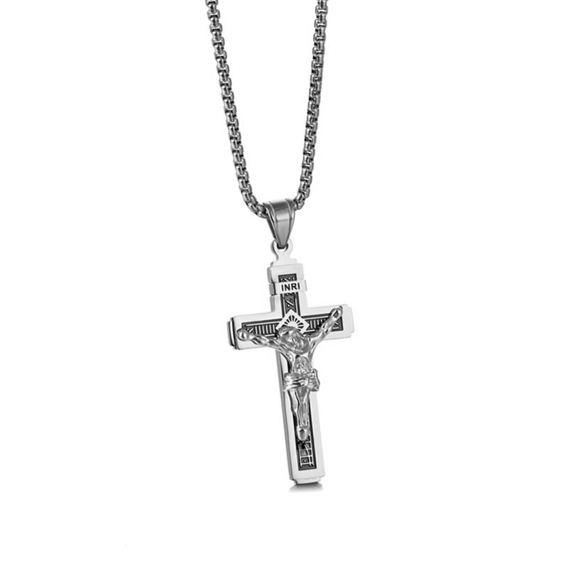 ✝️ SCONTO DEL 50%! ⏰ Collana a croce dall'eleganza raffinata e senza tempo – Realizzata con cura artigianale, in acciaio inossidabile e con una lucentezza delicata – perfetta per l'uso quotidiano o come regalo speciale 💛