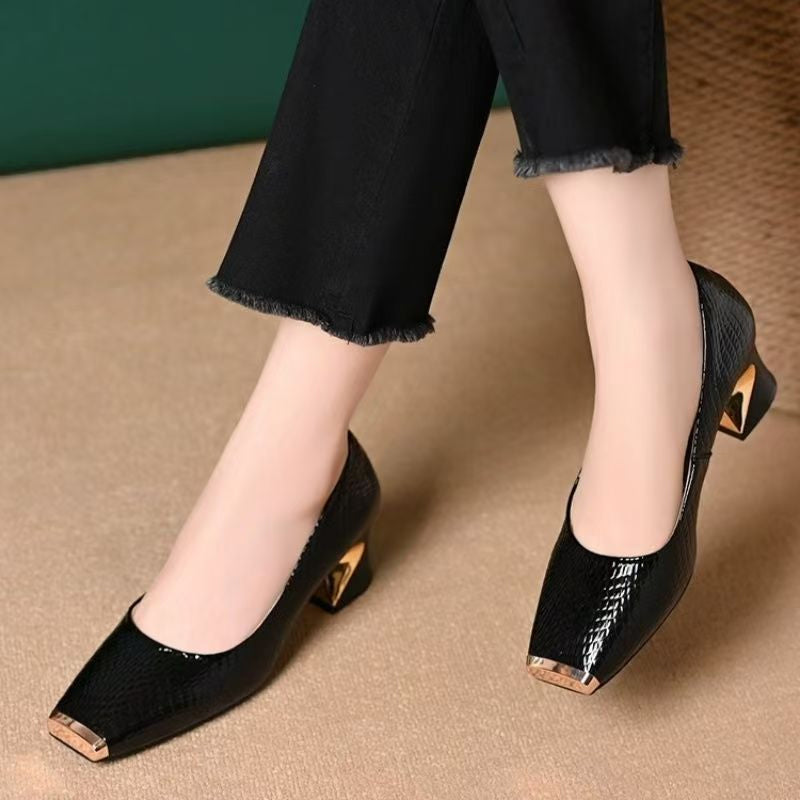 👠 Décolleté da donna con tacco a blocco effetto pelle di serpente – Punta quadrata, dettagli in metallo e comfort per tutto il giorno ✨