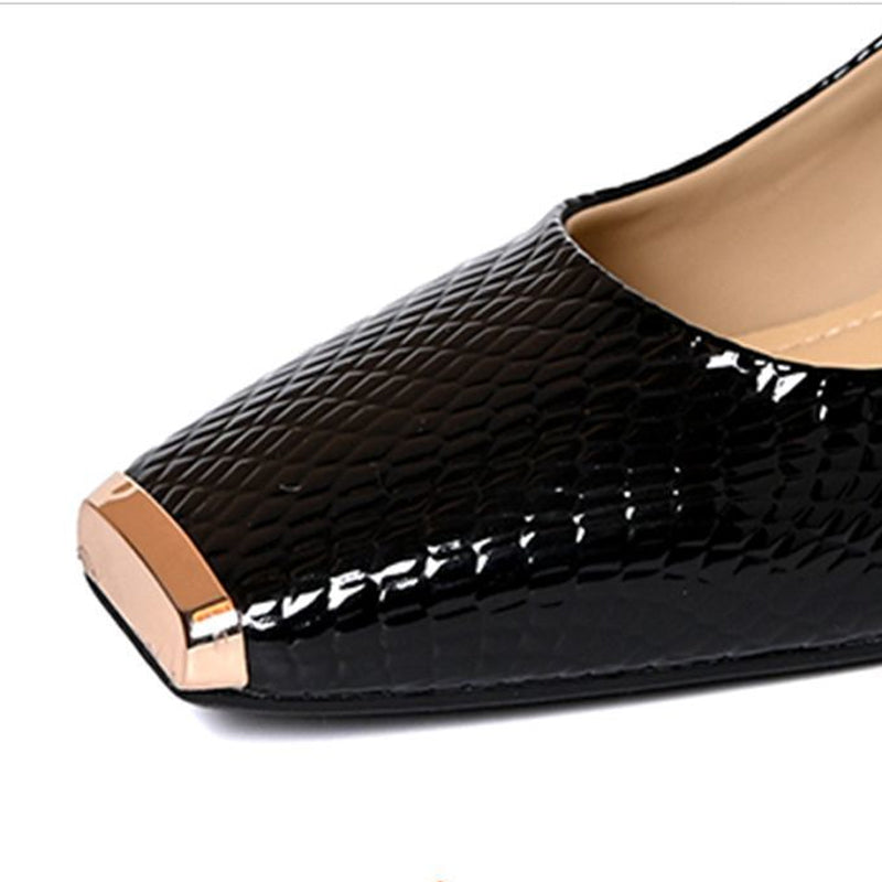 👠 Décolleté da donna con tacco a blocco effetto pelle di serpente – Punta quadrata, dettagli in metallo e comfort per tutto il giorno ✨