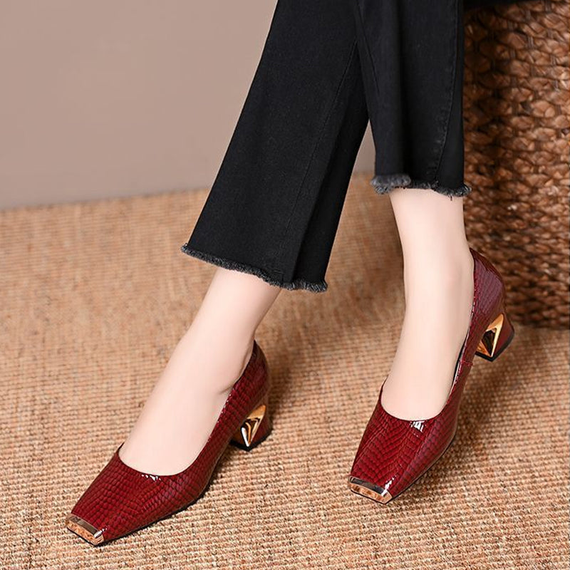 👠 Décolleté da donna con tacco a blocco effetto pelle di serpente – Punta quadrata, dettagli in metallo e comfort per tutto il giorno ✨