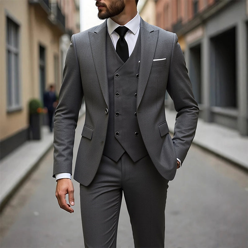 👔 ORA CON IL 60% DI SCONTO! 🕴️ Completo da uomo slim fit 3 pezzi: vestibilità su misura, tessuto di alta qualità e perfetto per le occasioni formali 🤵