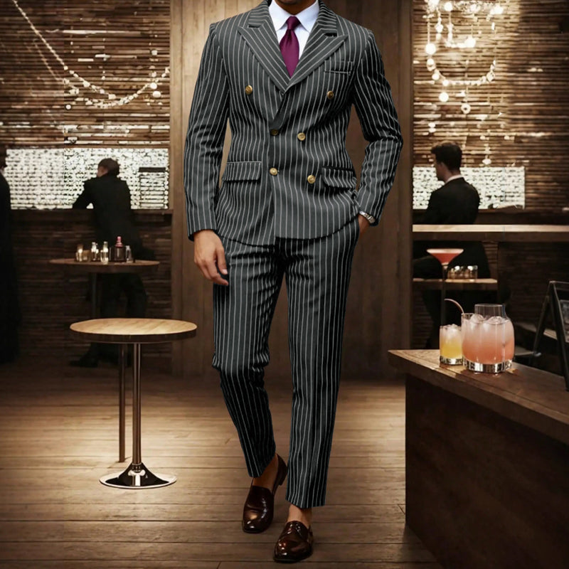 Abito gessato da uomo 👔 Effetto snellente e allungante, doppiopetto con revers a punta, vestibilità slim 💼 Adatto per lavoro e matrimoni 🏆