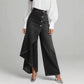 Jeans asimmetrici a portafoglio 👖 A metà tra slip e pantaloni, a vita alta per slanciare le gambe, taglio ampio e fluido, bottoni posizionati in diagonale: trasformati in una fashionista in un istante! ✨